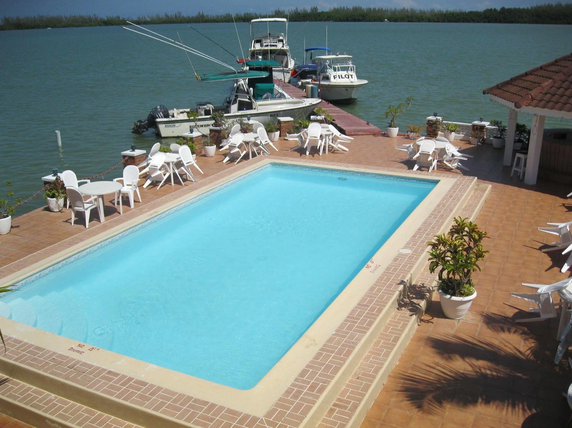 Fisherman'S Inn Hotel Florence Hall Екстер'єр фото